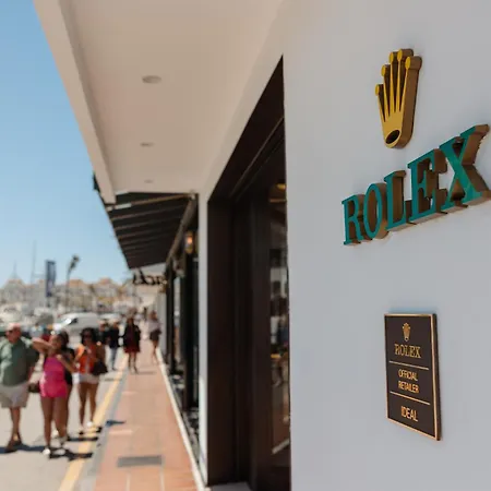 Exclusive Penthouse, With Sea And Marina Views And Private Parking, In The Heart Of Puerto Banus Daire