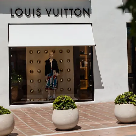 Apartment Exclusive Penthouse, With Sea And Marina Views And Private Parking, In The Heart Of Puerto Banus