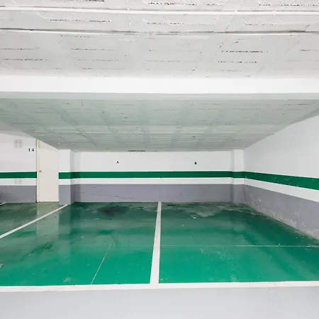 Apartment Exclusive Penthouse, With Sea And Marina Views And Private Parking, In The Heart Of Puerto Banus