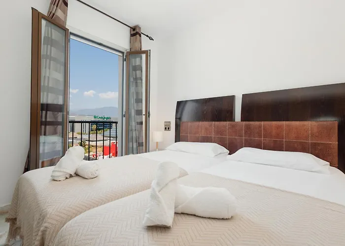 Exclusive Penthouse, With Sea And Marina Views And Private Parking, In The Heart Of Puerto Banus