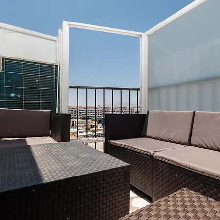 Exclusive Penthouse, With Sea And Marina Views And Private Parking, In The Heart Of Puerto Banus *